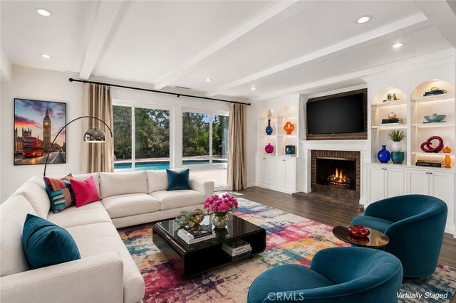 22388 Algunas Road, Woodland Hills, CA 91364