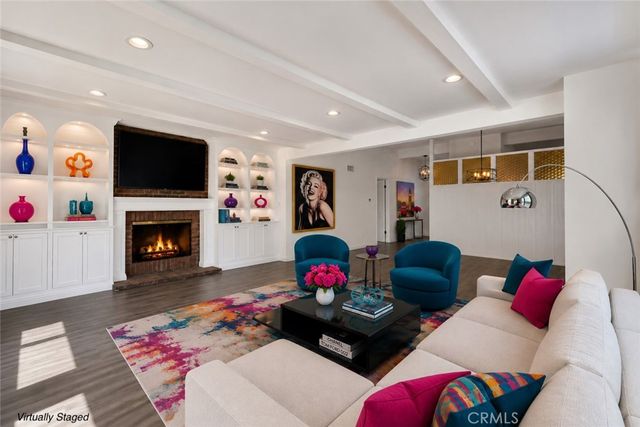 22388 Algunas Road, Woodland Hills, CA 91364
