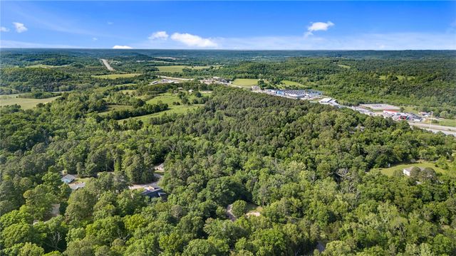 2 Helmsley Circle, Bella Vista, AR 72715