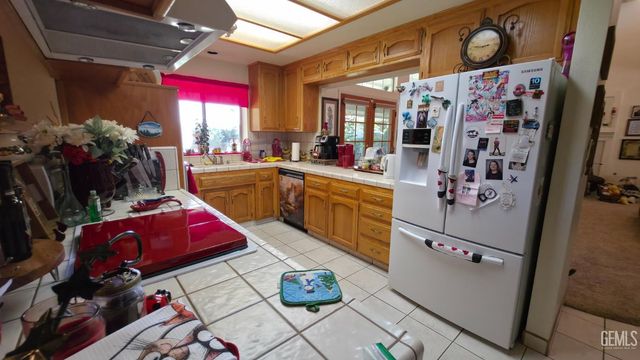6109 Spring Valley Drive, Bakersfield, CA 93308