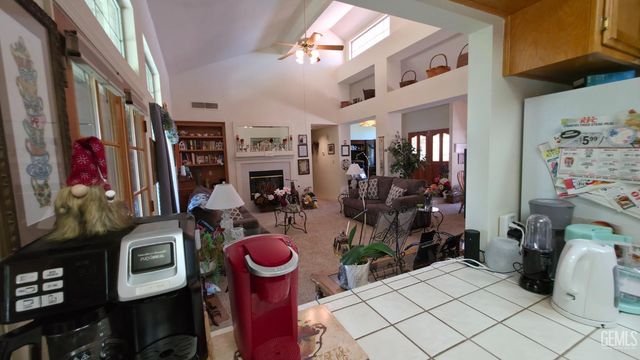 6109 Spring Valley Drive, Bakersfield, CA 93308
