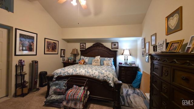 6109 Spring Valley Drive, Bakersfield, CA 93308