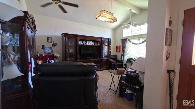 6109 Spring Valley Drive, Bakersfield, CA 93308
