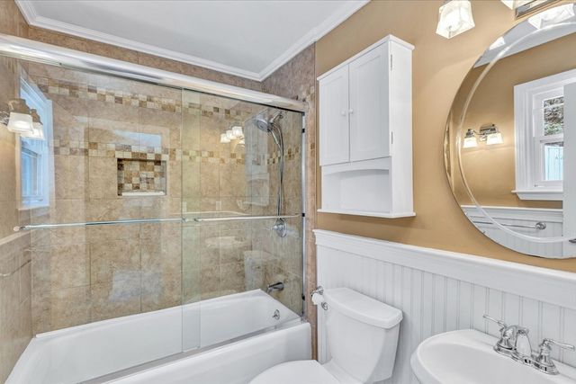 12 Snake Pond Rd, Sandwich, MA 02644