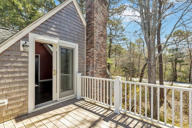 12 Snake Pond Rd, Sandwich, MA 02644