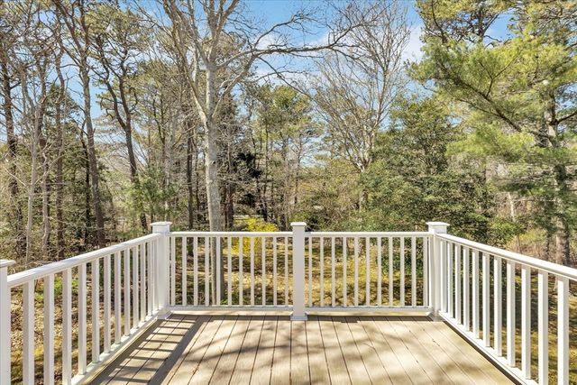 12 Snake Pond Rd, Sandwich, MA 02644