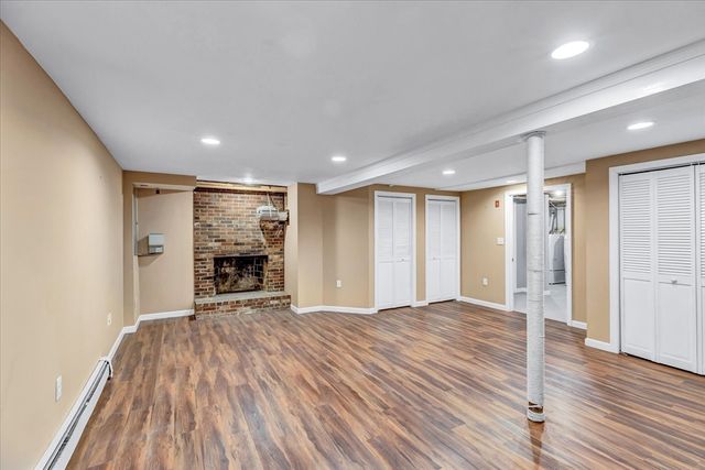 12 Snake Pond Rd, Sandwich, MA 02644