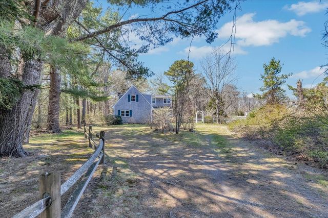 12 Snake Pond Rd, Sandwich, MA 02644