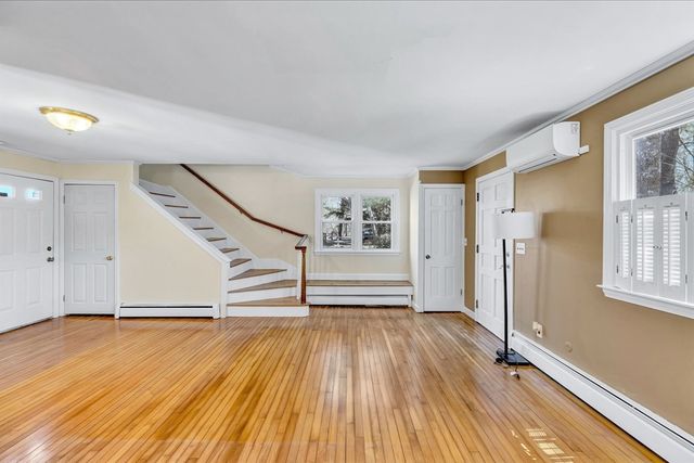 12 Snake Pond Rd, Sandwich, MA 02644