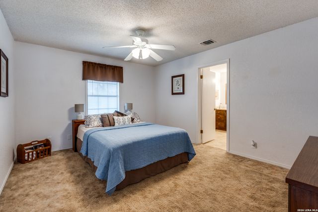 148 Woodcreek, La Vernia, TX 78121