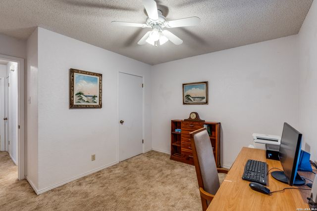 148 Woodcreek, La Vernia, TX 78121