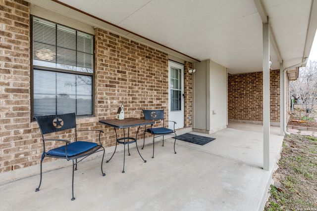 148 Woodcreek, La Vernia, TX 78121