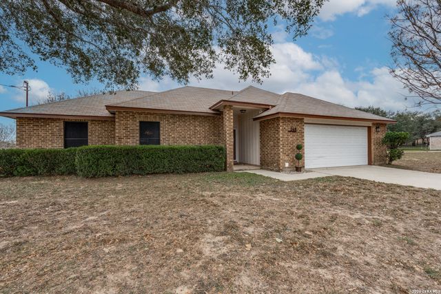 148 Woodcreek, La Vernia, TX 78121