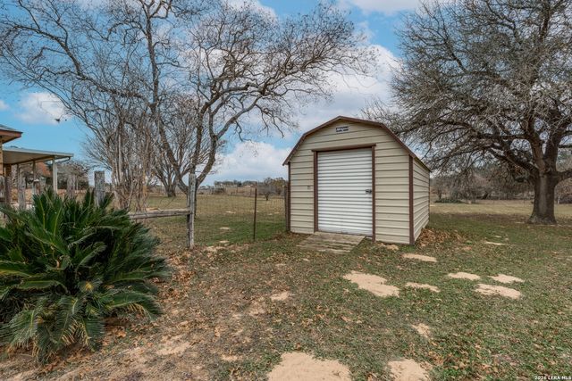 148 Woodcreek, La Vernia, TX 78121