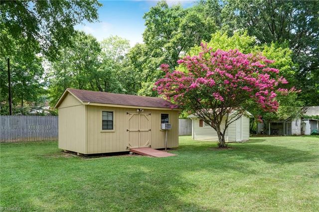 1106 Walnut Street, Reidsville, NC 27320