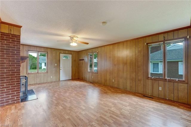 1106 Walnut Street, Reidsville, NC 27320