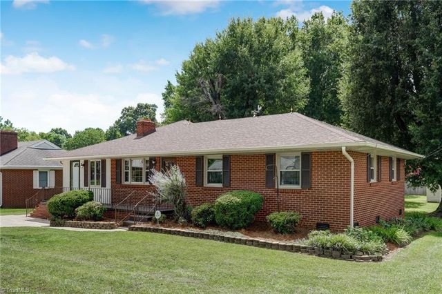 1106 Walnut Street, Reidsville, NC 27320