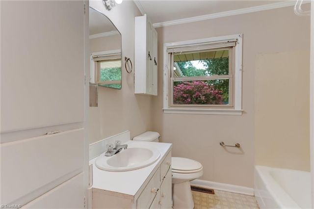 1106 Walnut Street, Reidsville, NC 27320