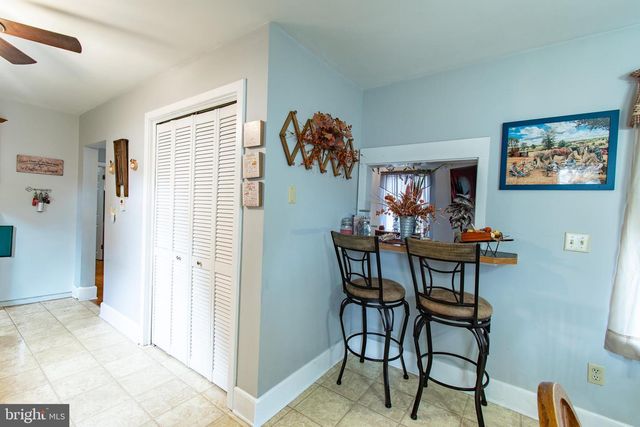 9 OAK ST, Cambridge, MD 21613