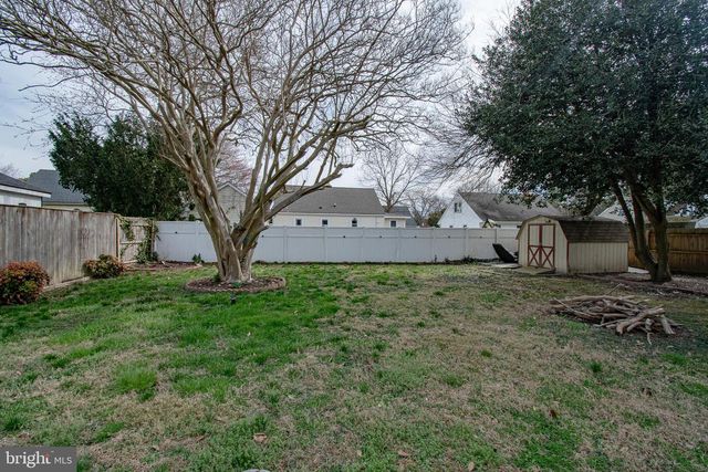 9 OAK ST, Cambridge, MD 21613
