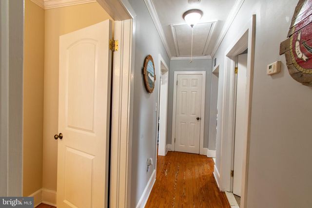 9 OAK ST, Cambridge, MD 21613