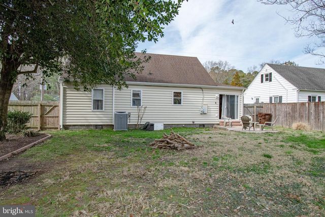 9 OAK ST, Cambridge, MD 21613