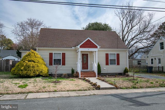 9 OAK ST, Cambridge, MD 21613