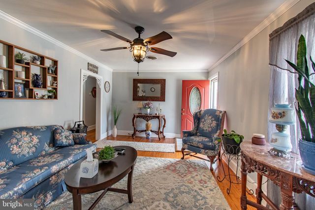 9 OAK ST, Cambridge, MD 21613