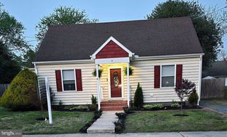 9 OAK ST, Cambridge, MD 21613