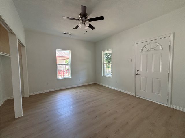 1815 Leath Street, Dallas, TX 75212
