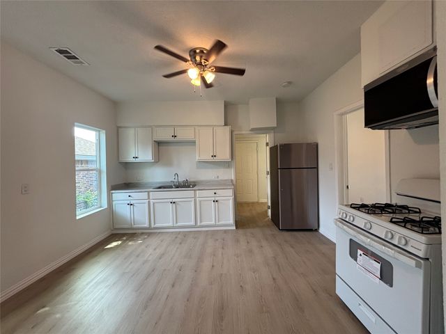 1815 Leath Street, Dallas, TX 75212