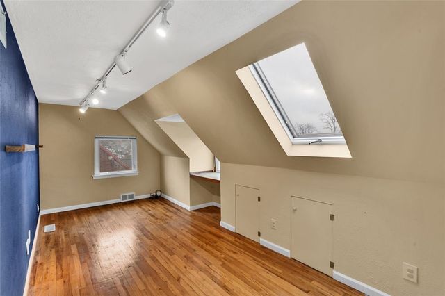 8020 Lloyd Ave, Swissvale, PA 15218