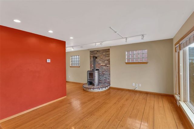 8020 Lloyd Ave, Swissvale, PA 15218