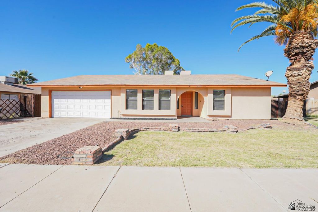 2102 S Citrus Loop, Yuma, AZ 85364