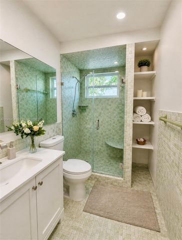 5832 Wiley St, Hollywood, FL 33023