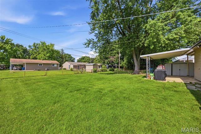 3255 Ipswich Lane, St Charles, MO 63301