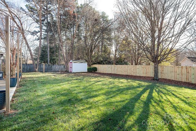 7638 Sedgebrook Drive E, Stanley, NC 28164