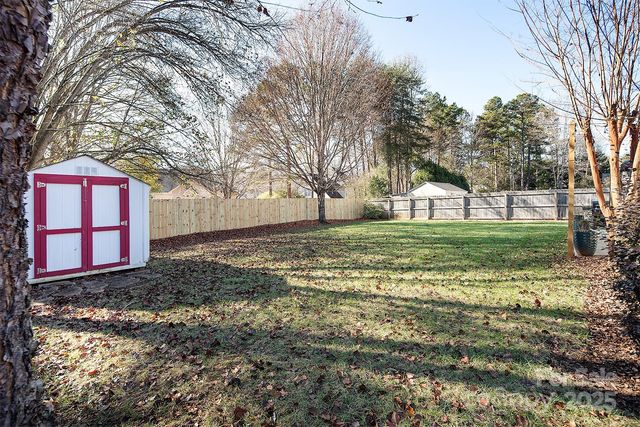 7638 Sedgebrook Drive E, Stanley, NC 28164