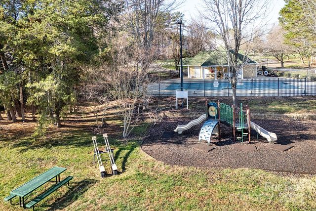 7638 Sedgebrook Drive E, Stanley, NC 28164