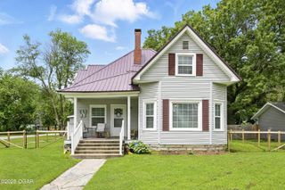 301 N 1st Street, Jasper, MO 64755