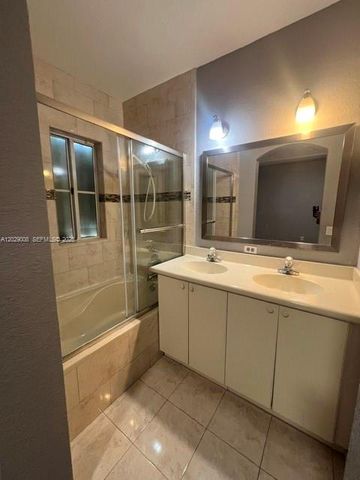 8258 NW 108th Place 44, Doral, FL 33178