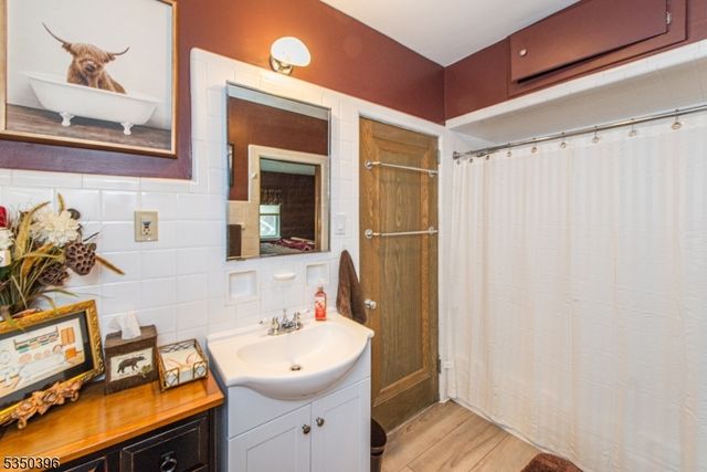 30 Ramsey Rd, Wantage Twp., NJ 07461