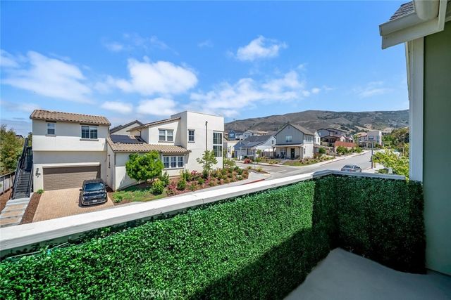 1225 Sponza Dr 1, San Luis Obispo, CA 93401