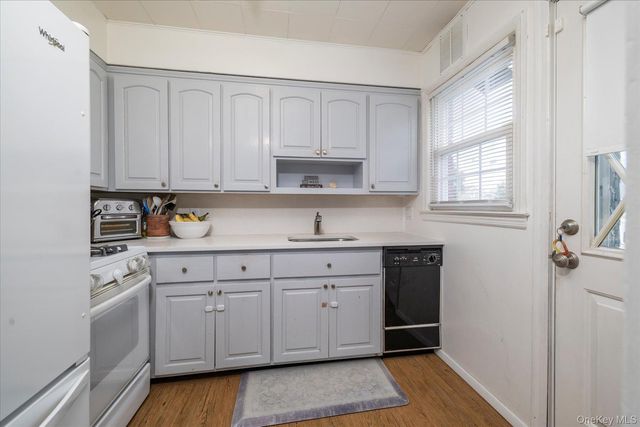 2915 Laurel Avenue, Baldwin, NY 11510