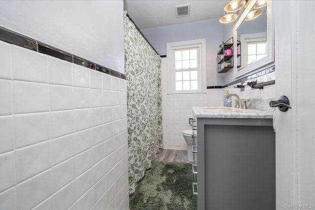 2915 Laurel Avenue, Baldwin, NY 11510