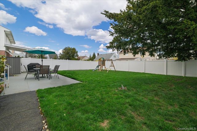 2915 Laurel Avenue, Baldwin, NY 11510