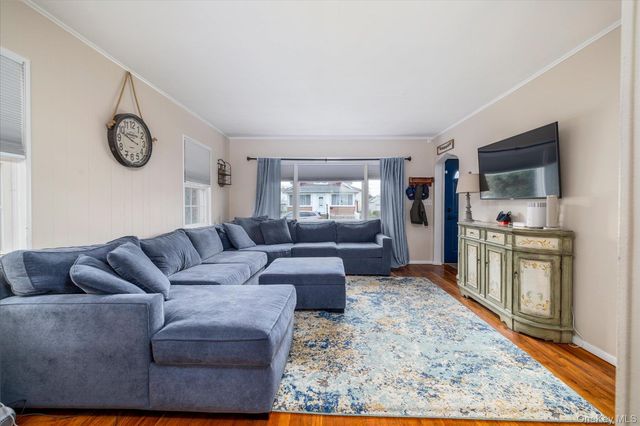 2915 Laurel Avenue, Baldwin, NY 11510