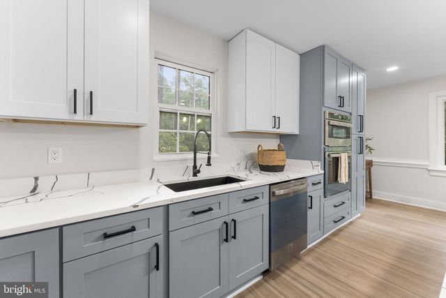 3211 BARNES SPRING TER, Midlothian, VA 23112