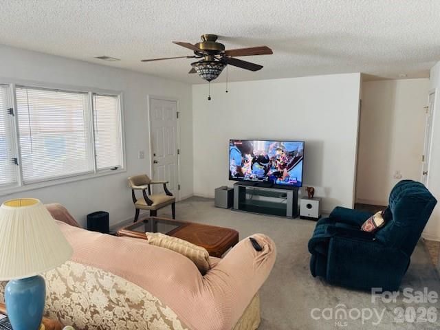 200 Dartcrest Drive, Hendersonville, NC 28792