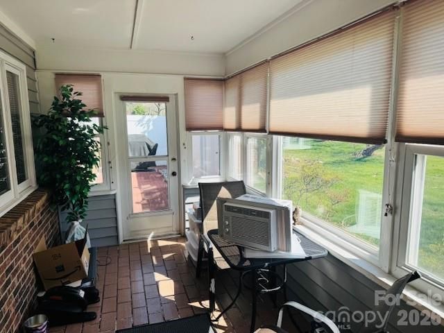 200 Dartcrest Drive, Hendersonville, NC 28792